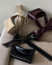 Cargar imagen en el visor de la galería, Bow Bag Black