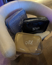 Cargar imagen en el visor de la galería, Travel Pouch