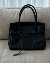 Cargar imagen en el visor de la galería, Nusa Bag - 𝘍𝘶𝘭𝘭 𝘎𝘳𝘢𝘪𝘯 𝘓𝘦𝘢𝘵𝘩𝘦𝘳
