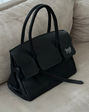 Cargar imagen en el visor de la galería, Nusa Bag - 𝘍𝘶𝘭𝘭 𝘎𝘳𝘢𝘪𝘯 𝘓𝘦𝘢𝘵𝘩𝘦𝘳
