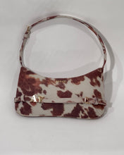 Cargar imagen en el visor de la galería, Devi Cow Bag
