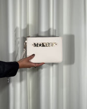 Cargar imagen en el visor de la galería, the Clutch ABC

